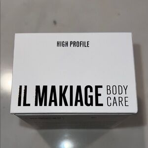 ✨IL Makiage High Profile Neck Treatment - Firming & Smoothing - New✨
